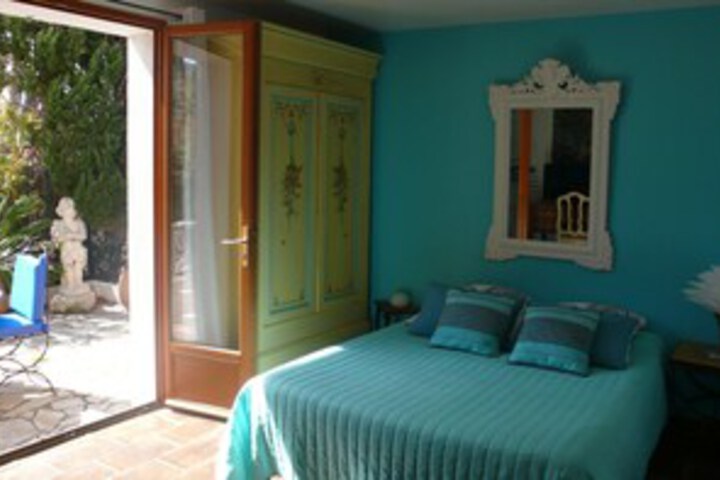 Room 17 of 25