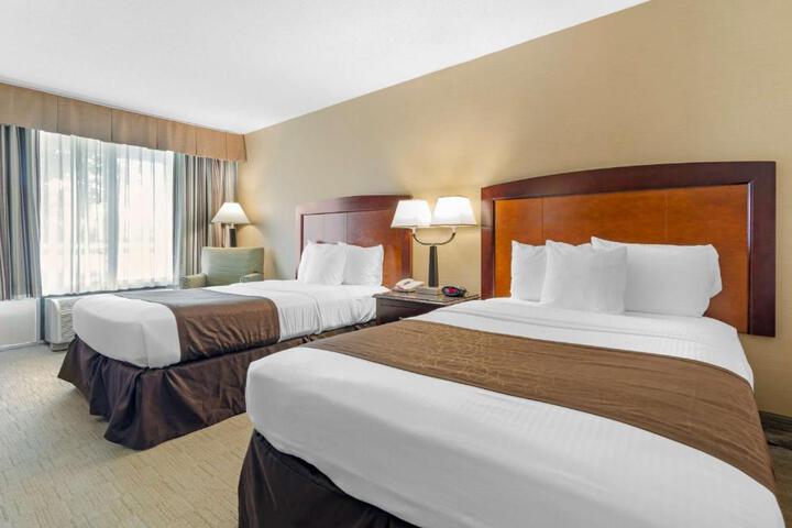 2 Double Beds (9 of 9)
