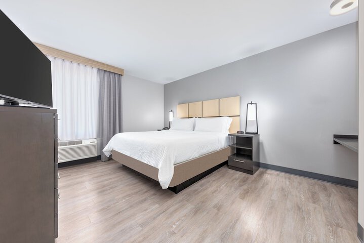 Room 16 of 34