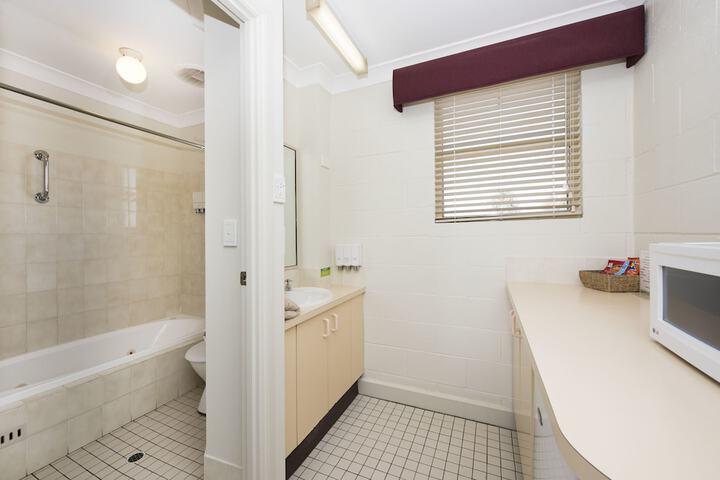 Room 20 of 29