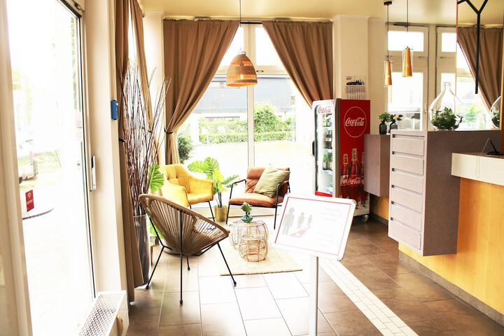 Guest Lobby