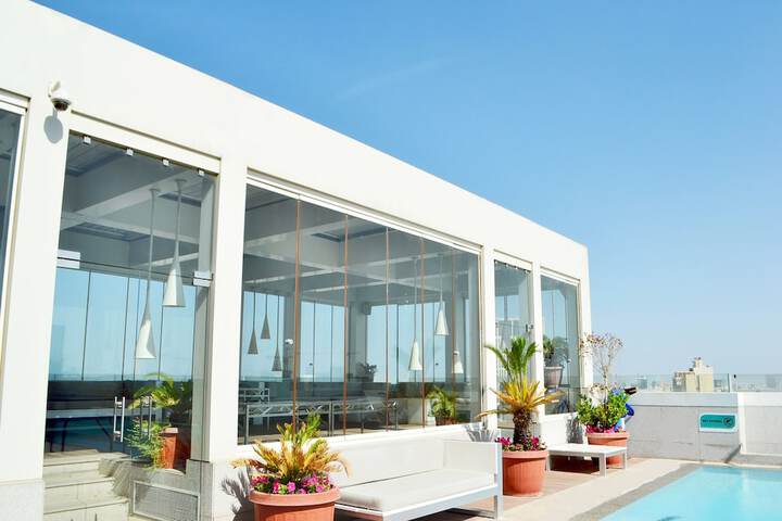 Sundeck 49 of 52