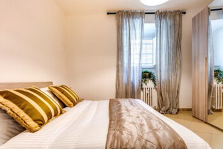 Room 14 of 25
