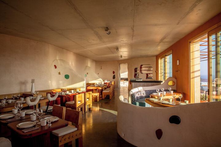 Dining 44 of 67