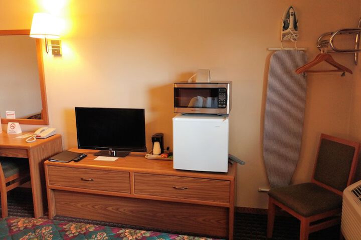 2 Double Beds (18 of 19)