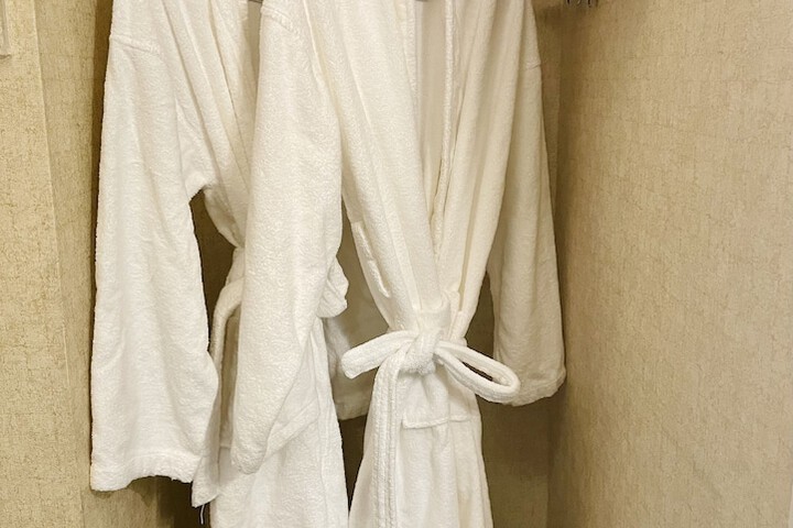 Room 27 of 112