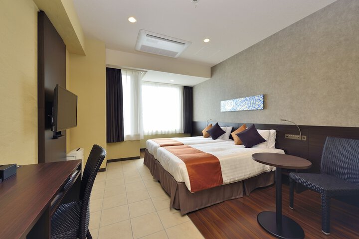 Room 19 of 171