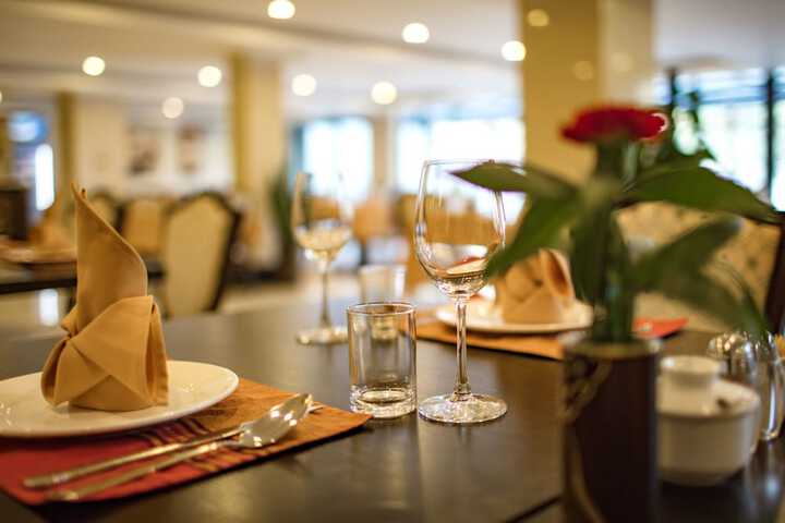 Dining 96 of 109
