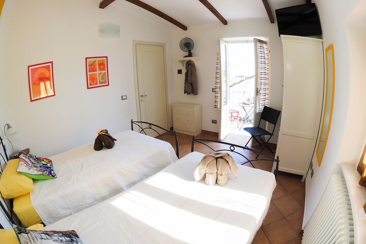 Room 16 of 86