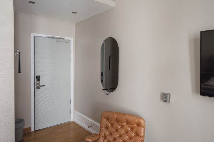 Room 110 of 203