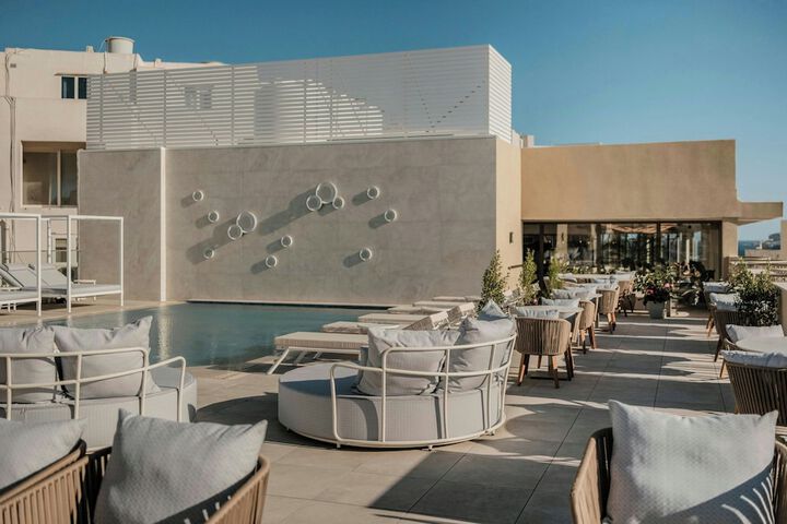 Pool 54 of 102