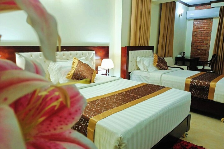 Room 15 of 22