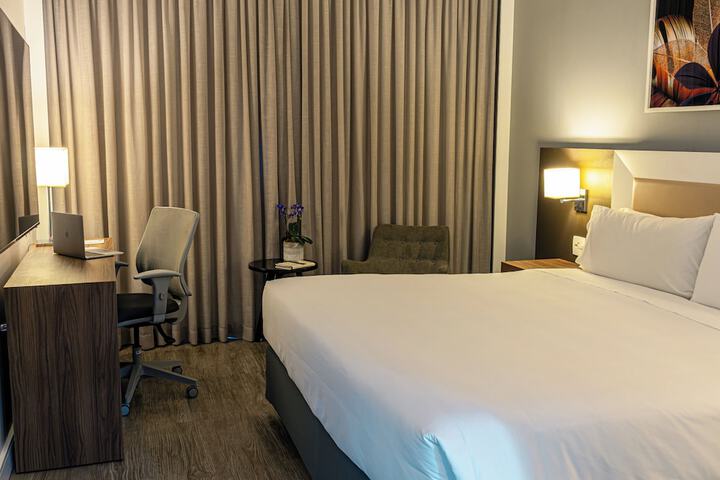 Room 34 of 88