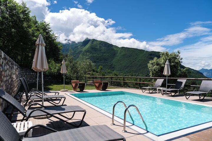 Pools & Facilities