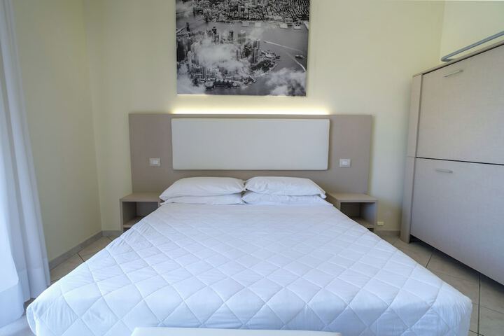 Room 12 of 67