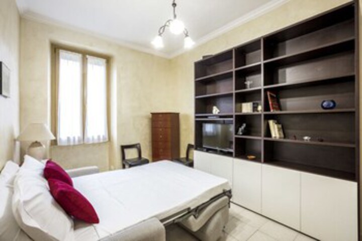 Room 6 of 15