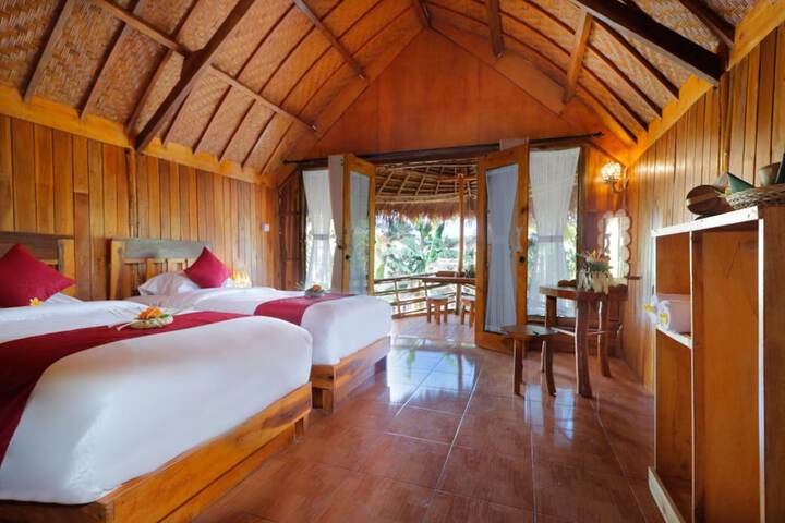 Room 4 of 28