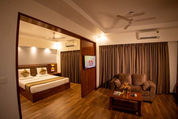 Room 8 of 36