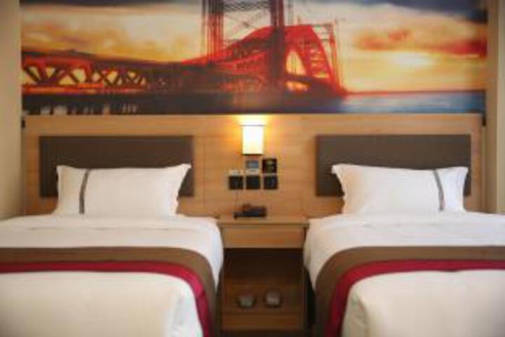 Shankee Hotel (Qingdao Huaihe West Road Majiagou Subway Station)