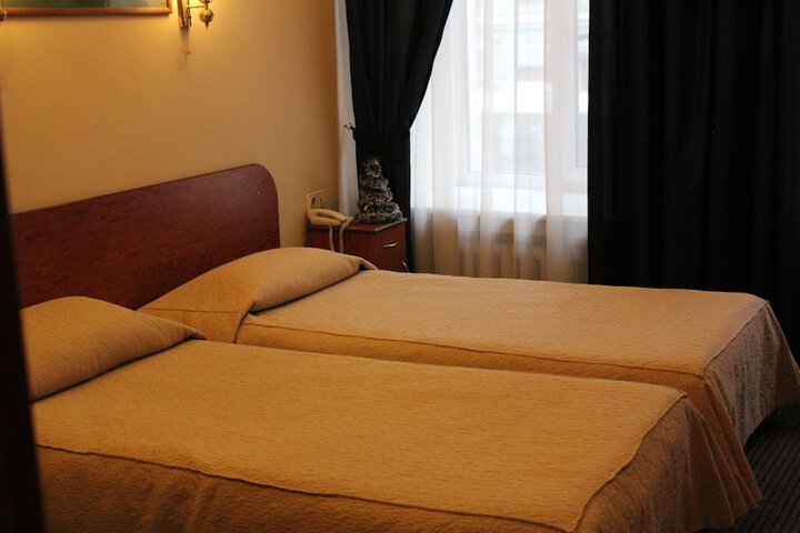 Room 8 of 52