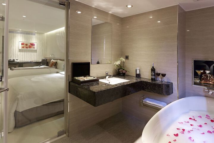 Room 9 of 26