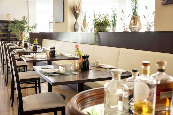 Dining 69 of 106