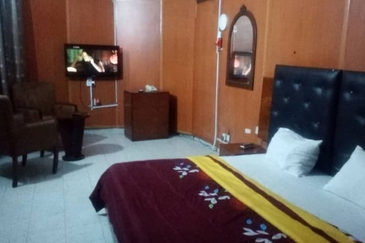Room 7 of 15