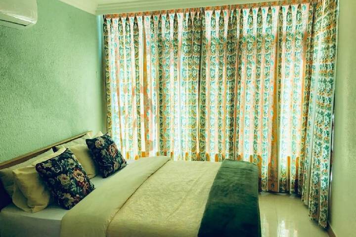 Room 8 of 36