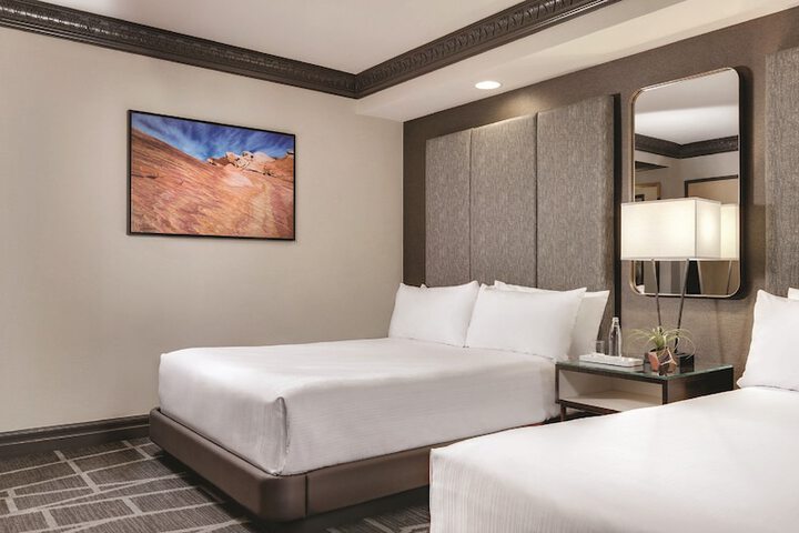 Queen Size Bed (2 of 26)