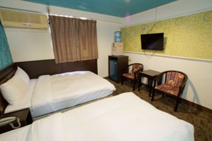 Room 37 of 63
