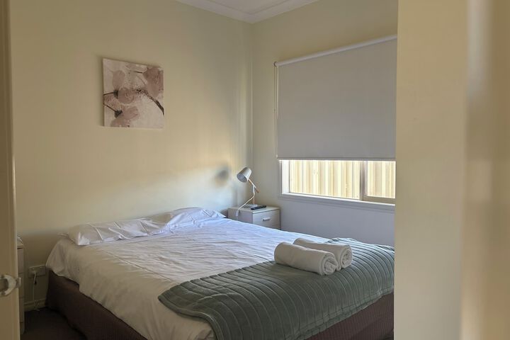 Room 6 of 27