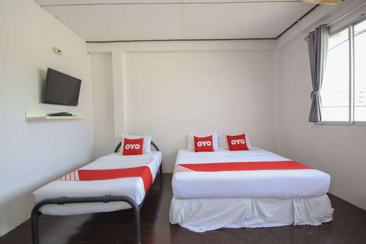 Room 27 of 47
