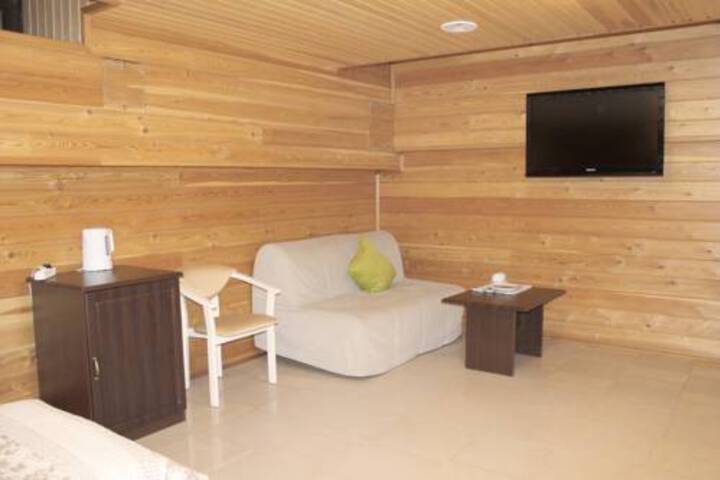 Room 2 of 10