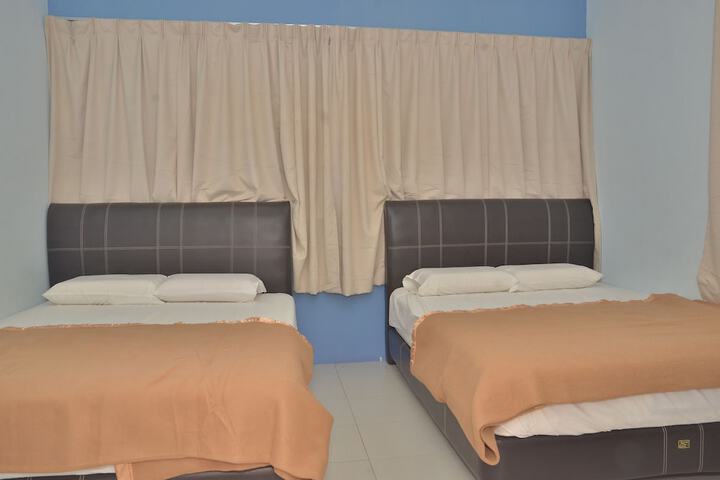 Room 11 of 34