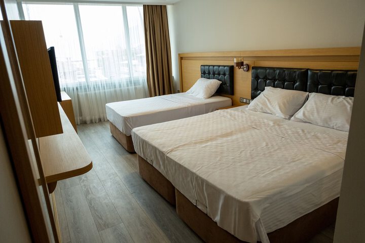 Room 9 of 26