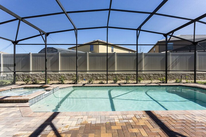 Pool 18 of 37