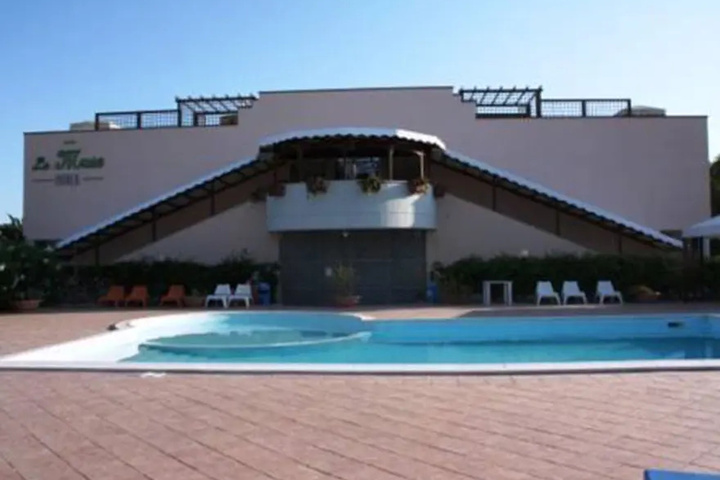 Pool 9 of 9