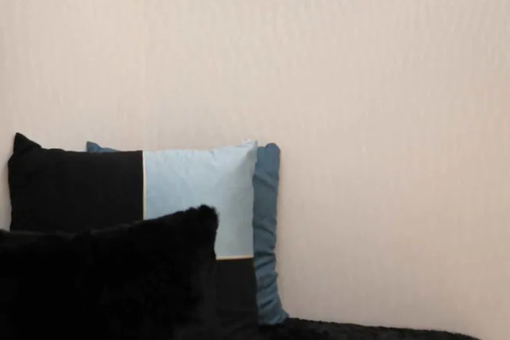 Room 3 of 10