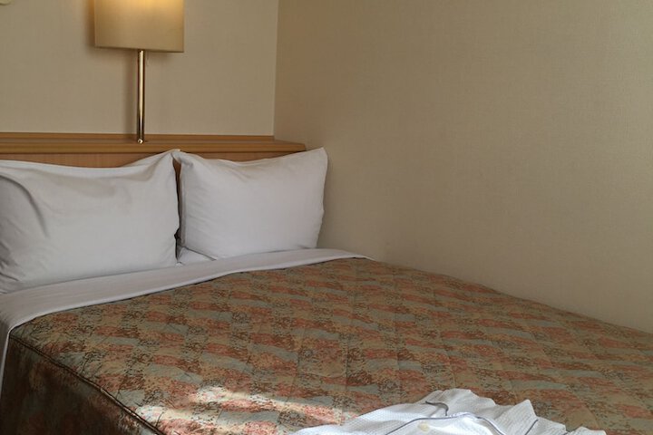 Room 4 of 56
