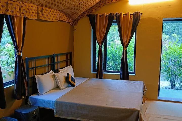 Room 2 of 13