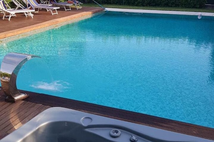 Pool 26 of 51