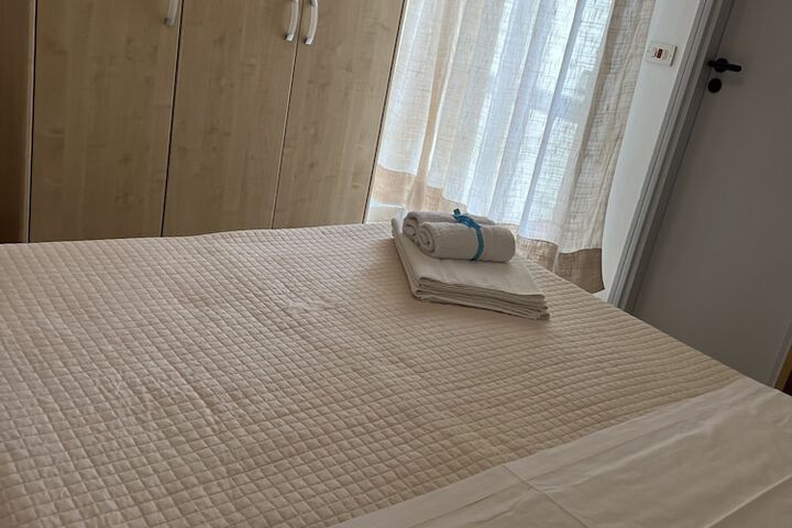 Room 9 of 41