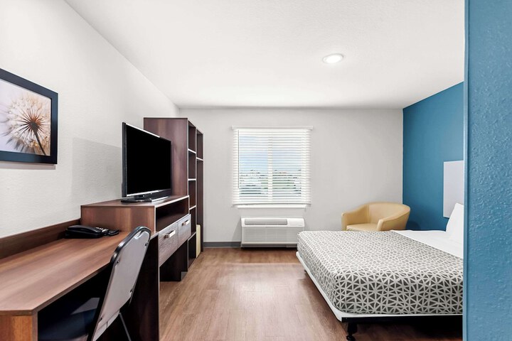 Suite Queen Bed (9 of 25)
