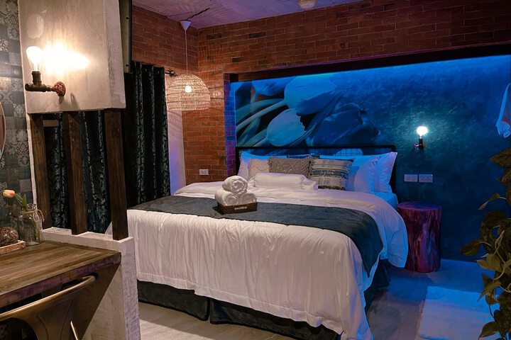 Room 28 of 80