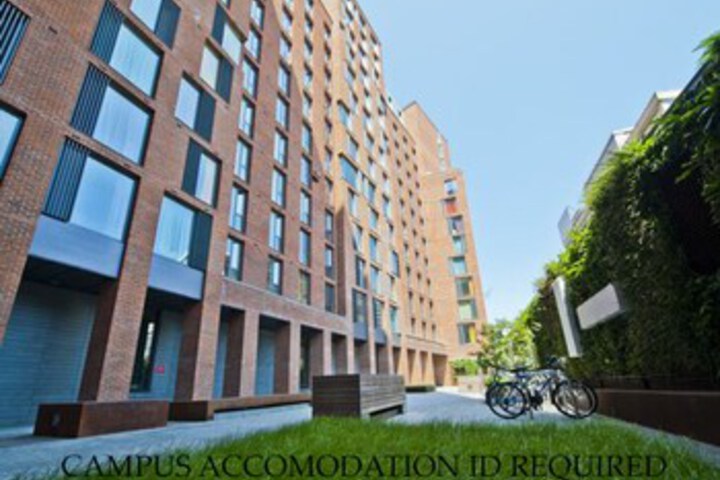 Hotel Exterior 7 of 37