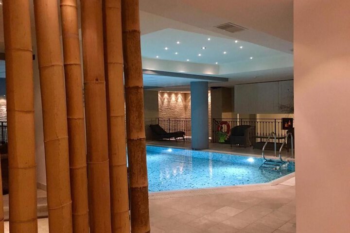 Pools & Facilities