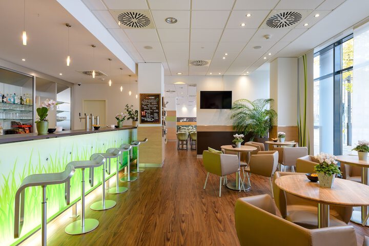 Entrance & Lobby