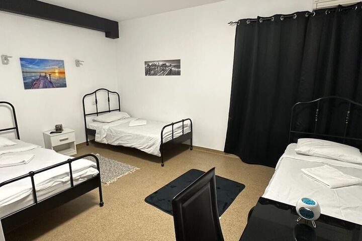 Room 17 of 30