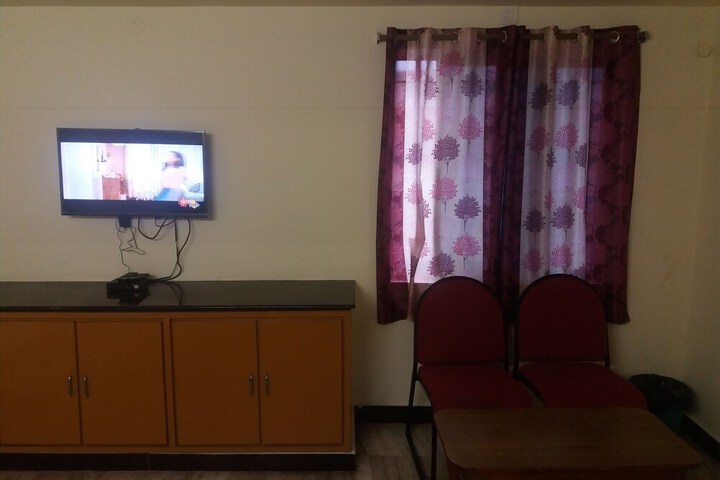 Room 10 of 11