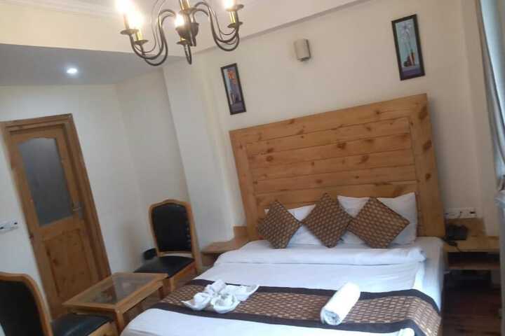 Room 19 of 40